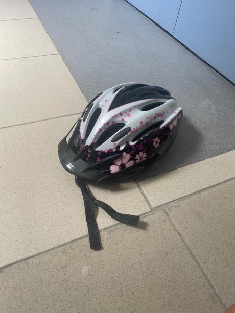 Dievčenská prilba, 