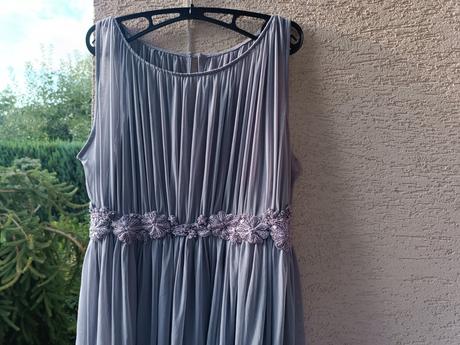 Šaty bez rukávov, l