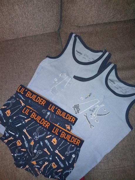 Tielka a boxerky, lupilu,110