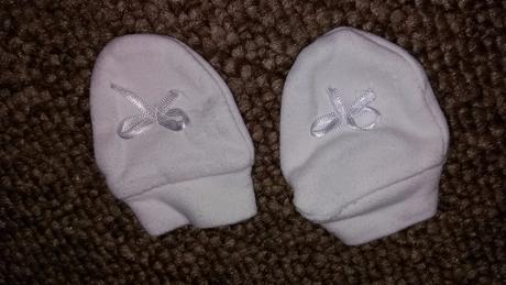 Biele prvé rukavičky, 56