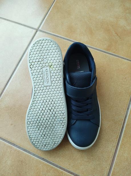 Ponúkam chlapčenské tenisky, geox,36