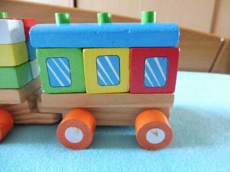 Drevený vláčik,