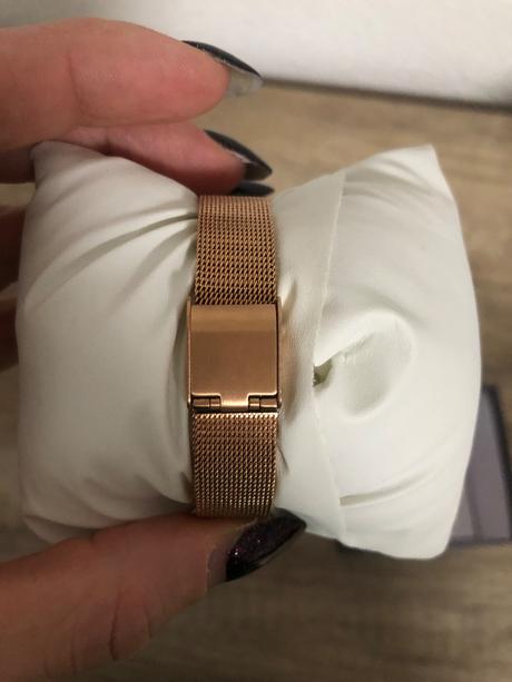 Zlate hodinky pomeek gold, 