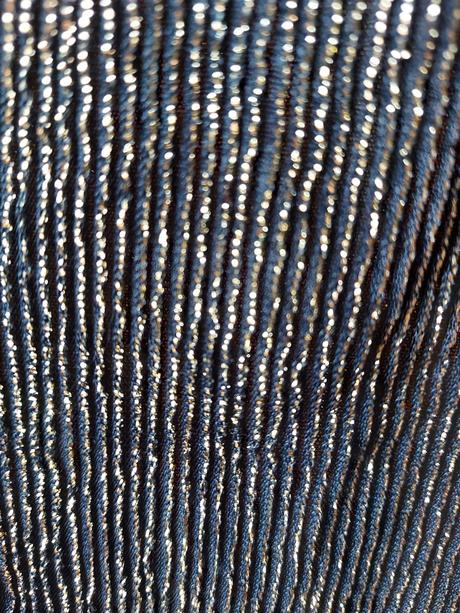 Zlatočierna blúza, m