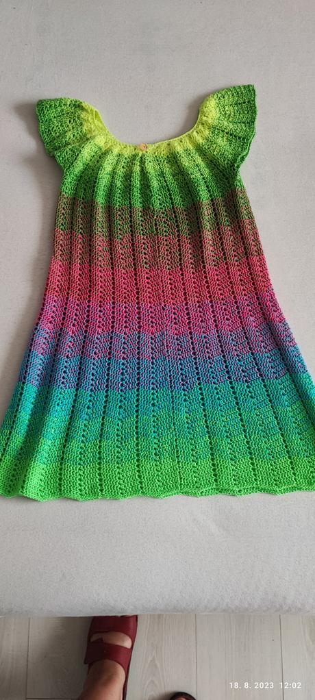 Krásne háčkované letné šaty, 122