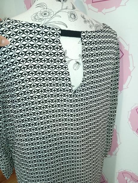 Čiernobiele šaty, 46