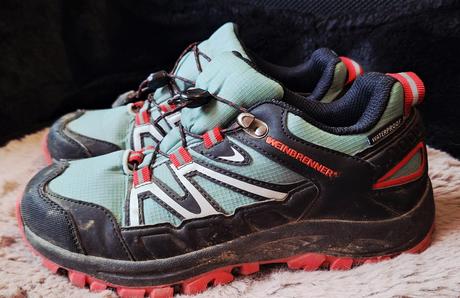 Outdoorove topanky, baťa,35