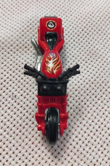 Hot wheels motorka,