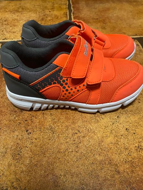 Tenisky, authority,31