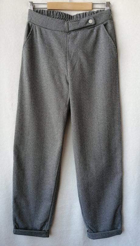 Nové pekné pohodlné nohavice, 38