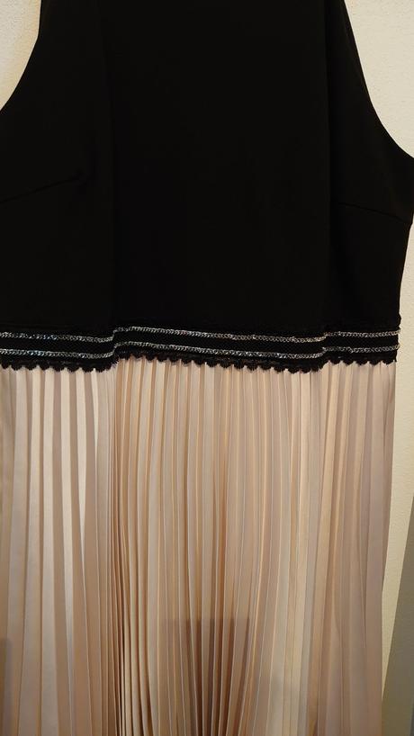 Spoločenské šaty, 42