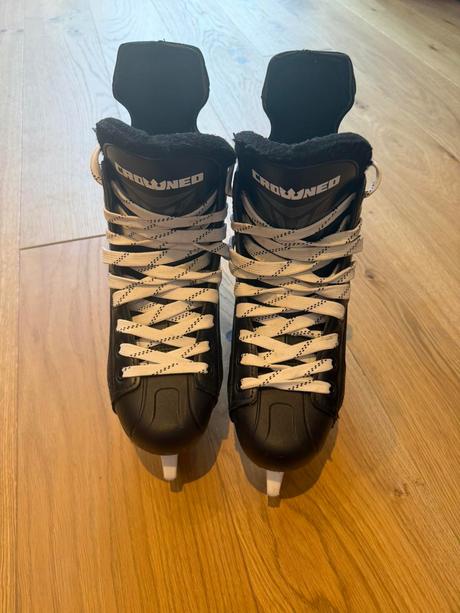 Ladove korcule, crowned,40