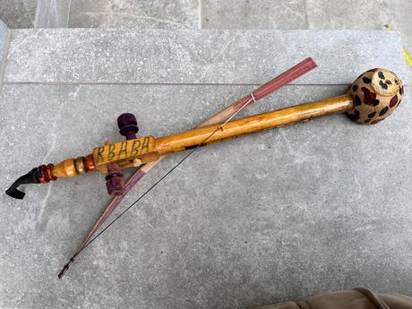 Tradičný hudobný nástroj z egypta - rebab, 