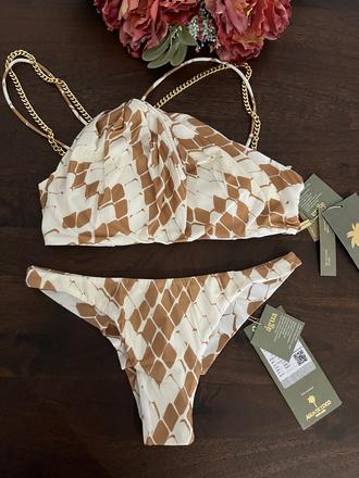 Plavky stali 850 eur, s