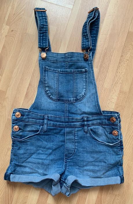 Dievčenské rifle na traky, 134