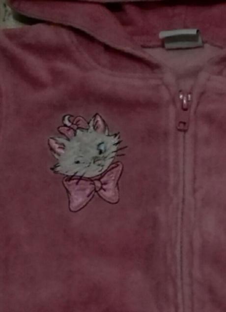 Mikinka s mačičkou, disney,104