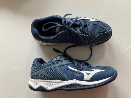 Tenisky, 35