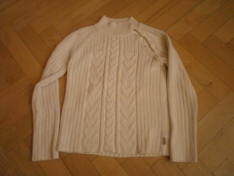 Biely sveter, l
