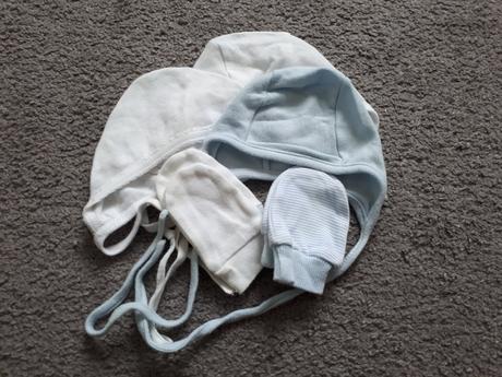 Čiapočky a rukavičky, 50