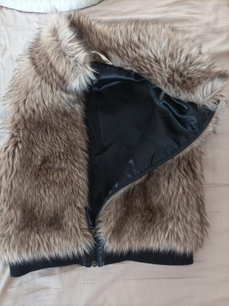 Kožušinkova vesta už aj s poštou, h&m,158