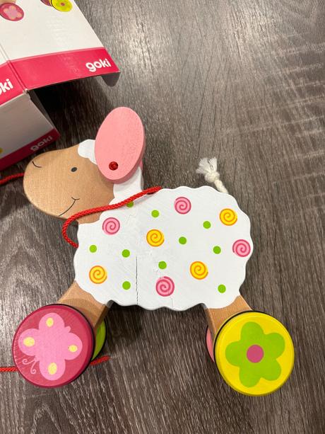 Goki drevená ovečka na tahanie,