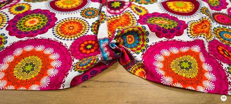 Bavlna režná -mandala- cena za 10 centimetrov, 