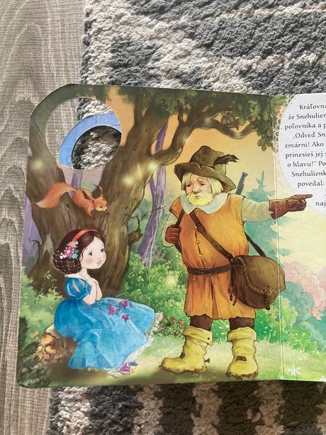 Snehulienka a medovníková chalúpka leporelá, 