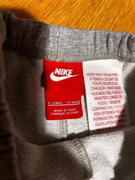 Nike tepláky, nike,74
