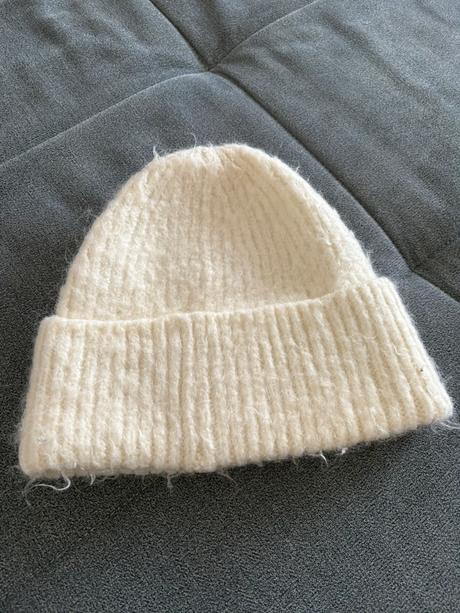 Biela čiapka hm, h&m