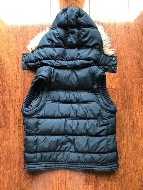 Vesta  zn. h&m velkost č.122, h&m,122