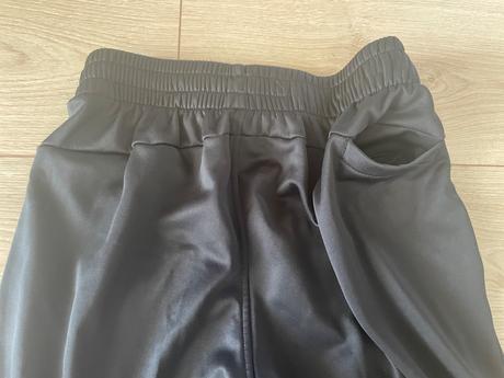 Teplaky v.s under armour, under armour,s