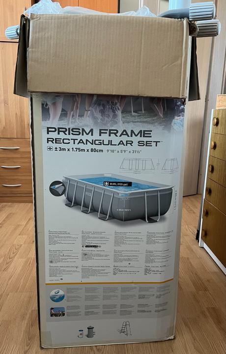 Nadzemný bazén so schodíkmi, 