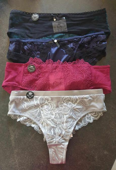 4 ks nohavičiek , zn. sinsay, sinsay,s