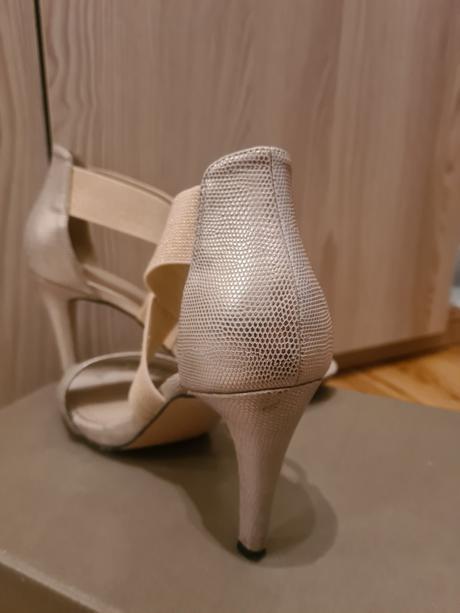 Dámske sandale, baťa,37