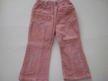 Menčestrové nohavice., 98