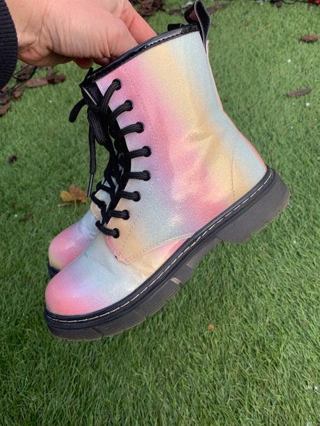 Zateplene duhove topanky, 34