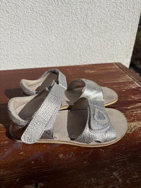 Barefoot sandalky, 28