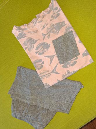 Pyzamo, reserved,158