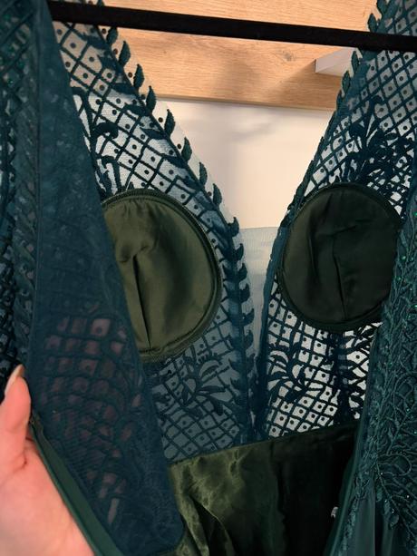 Spoločenské šaty, 46