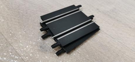 Predám diely na autodráhu carrera go , d 143, 