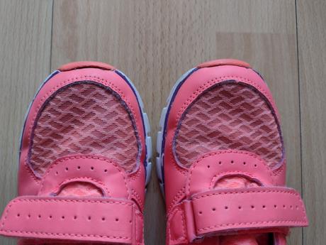 Botasky, deichmann,34