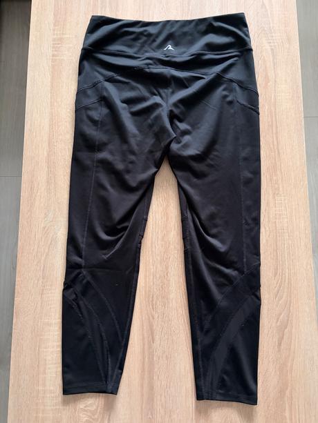 Čierne športové legíny značky c&a (quickdry), c&a,m