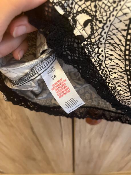 Koktailové šaty čiernobiele, f&f,34