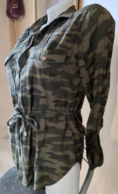 Krásna maskáčová košela s, s