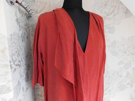 Kvalitne trendy saty, 42