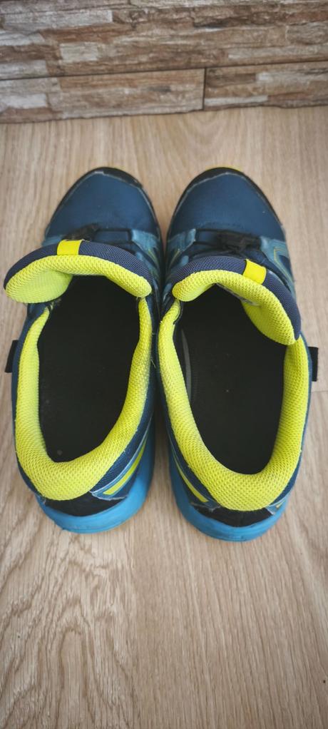 Gora-tex, salomon,38