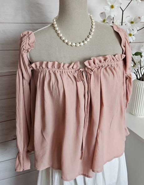 Pekná lahulinká blúzka, s