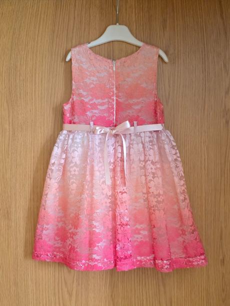 Dievčenské šaty, 110