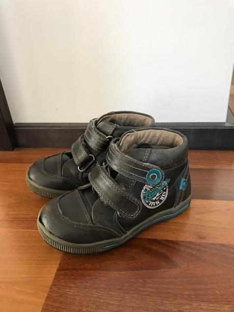 Chlapčenské poltopánky, baťa,26