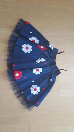 Dievčenská sukňa s kvetmi, 140